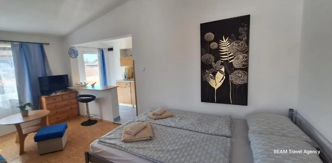 Apartements Maslina 비르 크로아티아